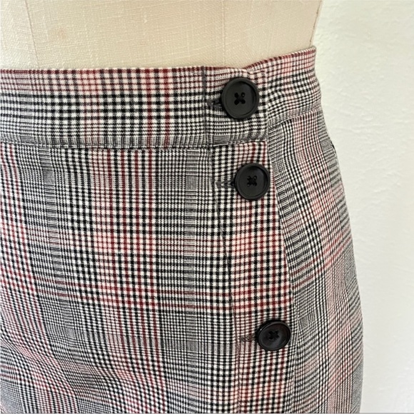 H&M Skirt - Picture 3 of 3